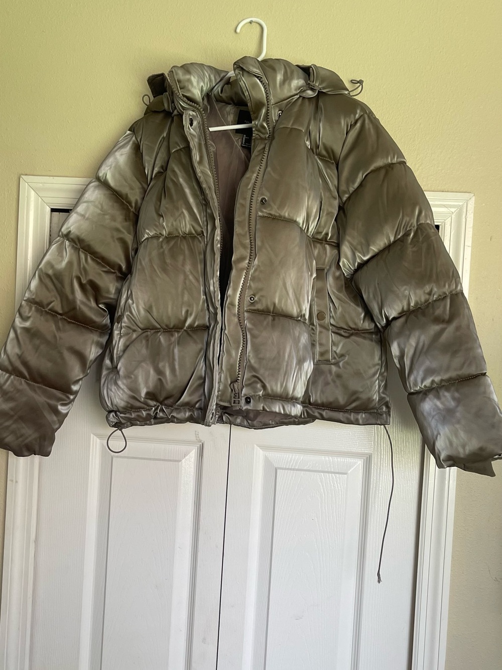 Forever 21 Shiny Olive Green Quilted Puffer Jacket with Hood